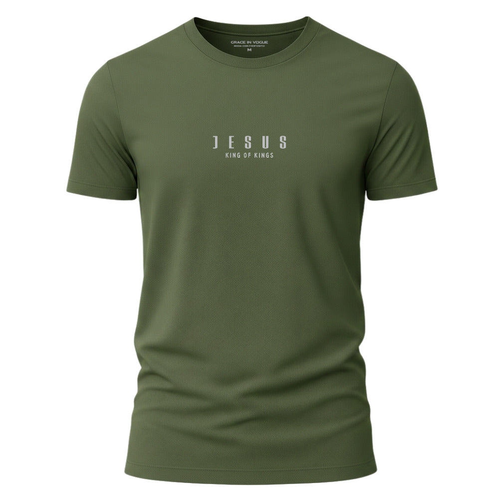 Camiseta King of Kings masculina verde militar — Rei dos Reis — Grace in Vogue