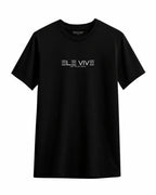 Camiseta Ele Vive masculina preta — estampa gospel minimalista Grace in Vogue